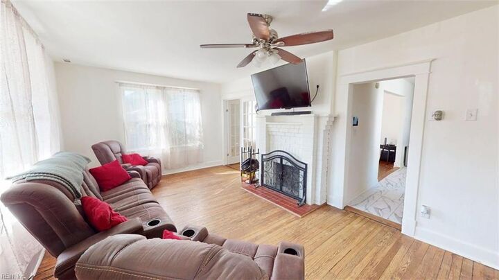 Property Photo:  729 Pocahontas Pl  VA 23661 