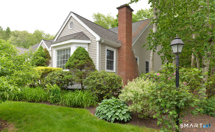 Property Photo:  17 Woodbury Hill 17  CT 06798 