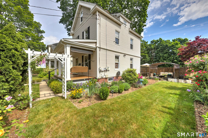 Property Photo:  200 Leete Street  CT 06516 