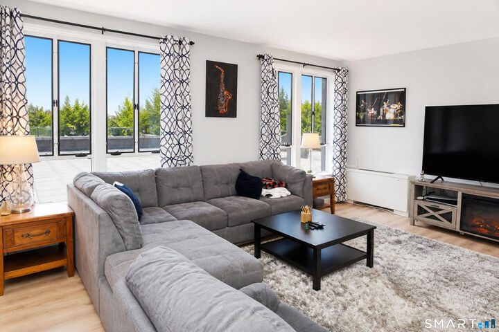 Property Photo:  779 Prospect Avenue 15  CT 06105 