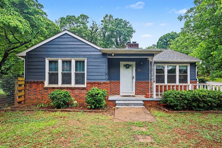 Property Photo:  106 Hancock Avenue  SC 29302 