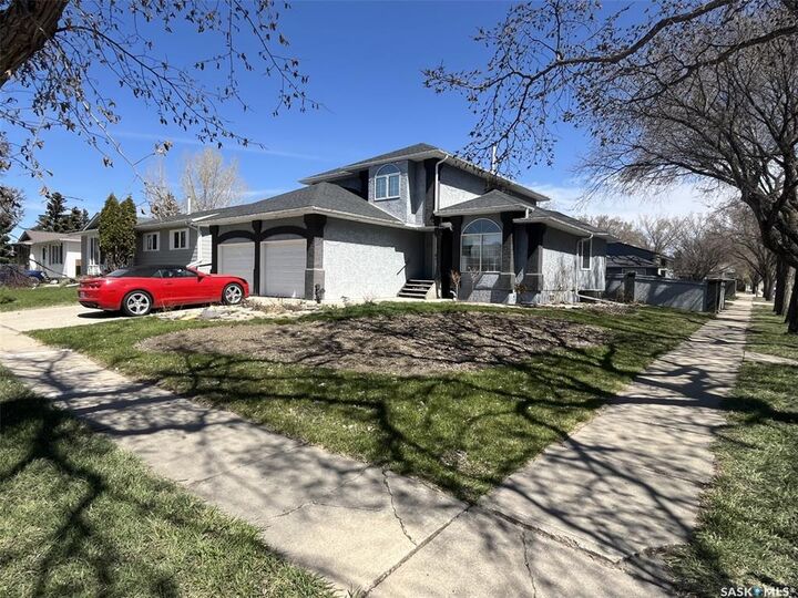 Property Photo: 202 St Andrews Crescent SK S0L 2V0