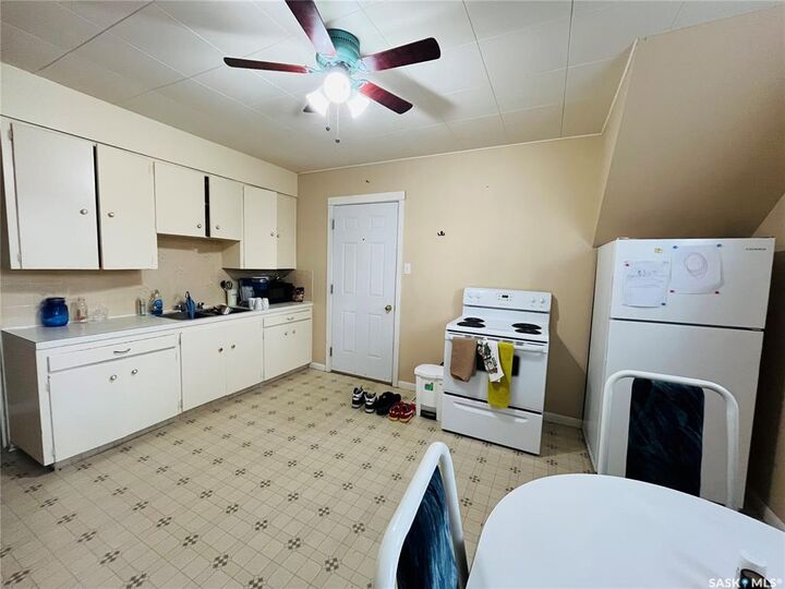 Property Photo: 335 Chaplin Street W SK S9H 0G2