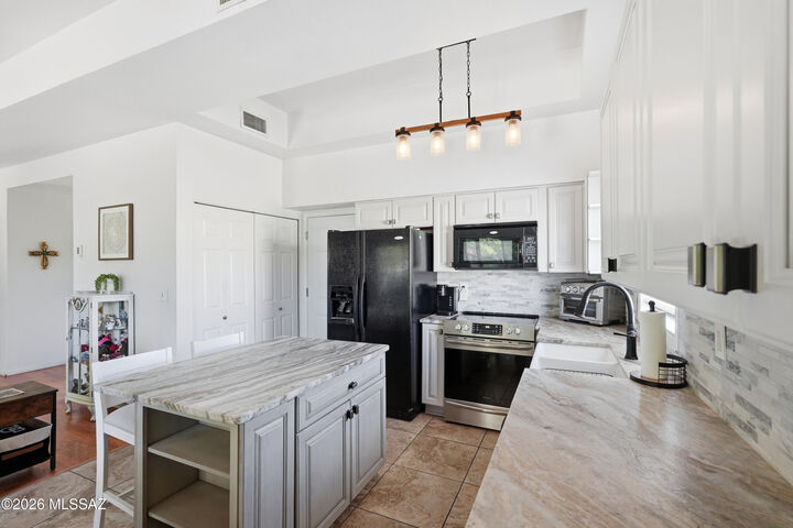 Property Photo:  4462 W Pyracantha Drive  AZ 85741 