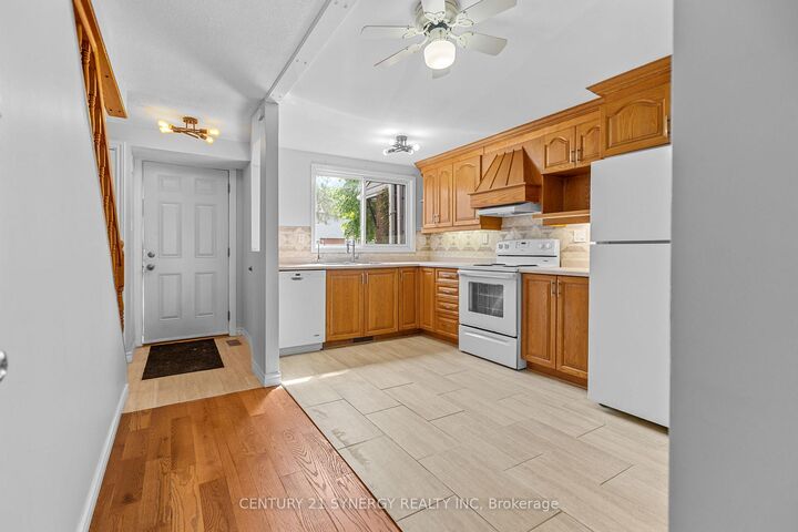 Property Photo: 1472 Heatherington Road C ON K1V 6S1