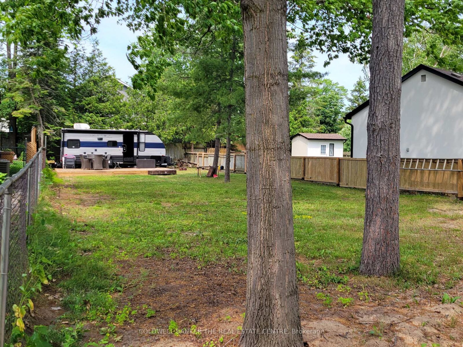 Property Photo: 16 73rd Street N Part 2 ON L9Z 2X6
