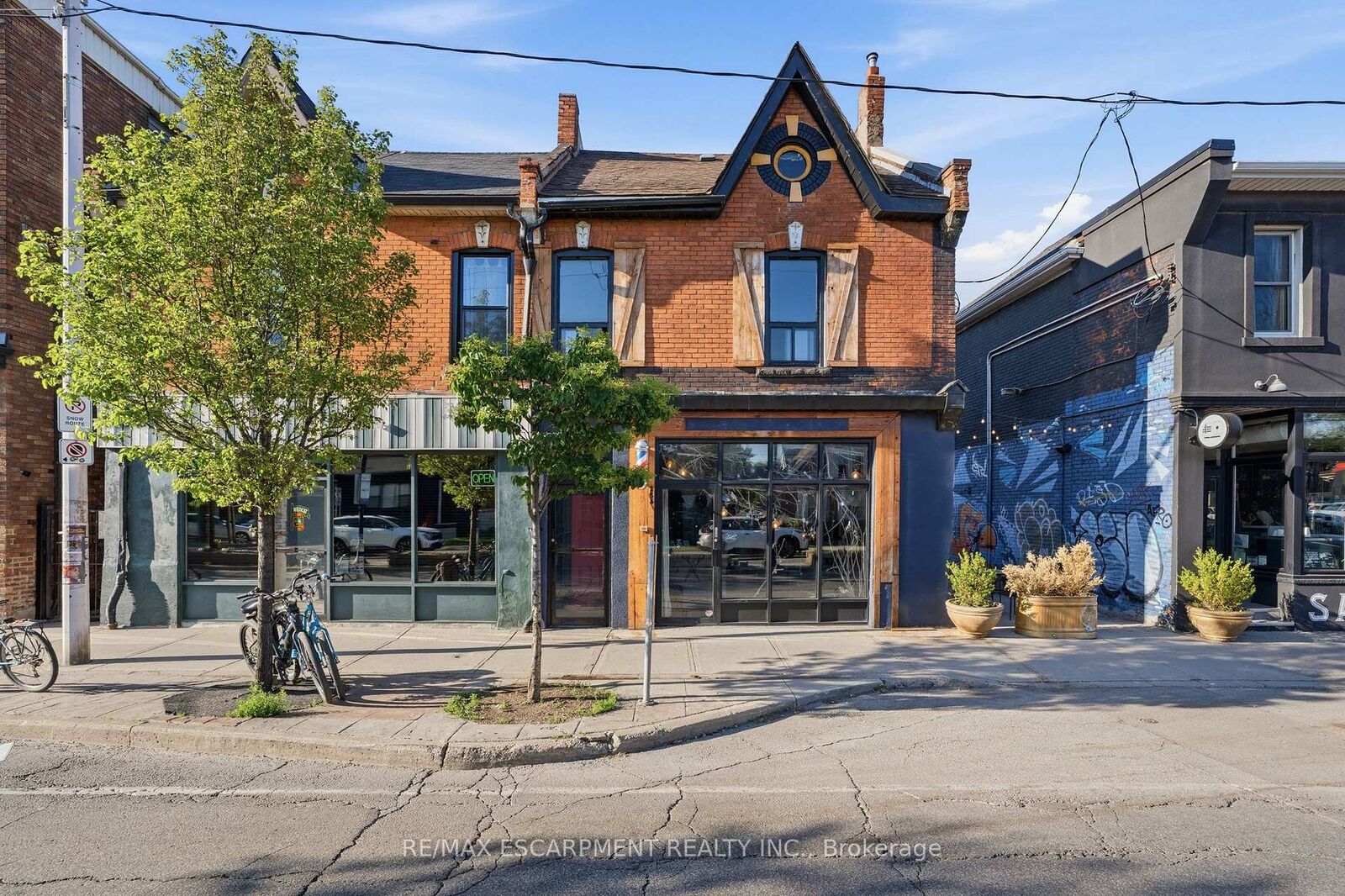 Property Photo: 355 Barton Street E ON L8L 2X8