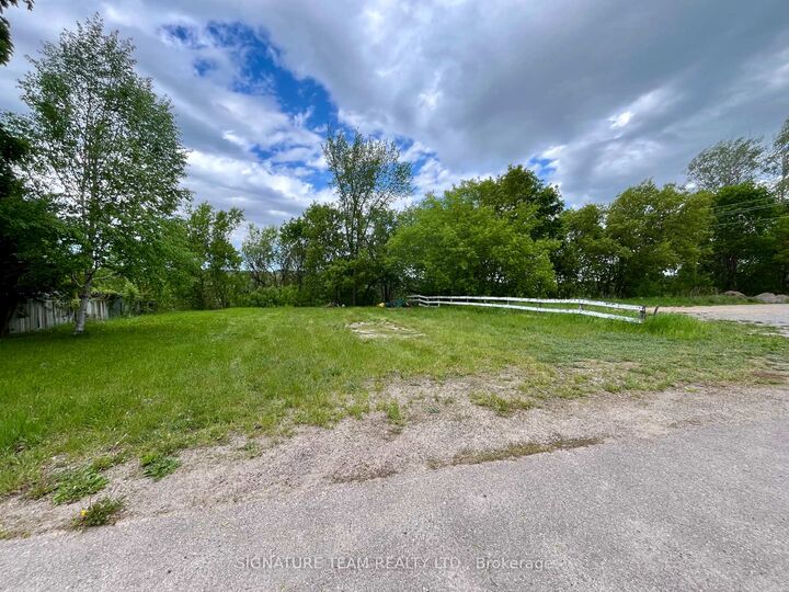 Property Photo:  97 Queen Street  ON K0J 1T0 