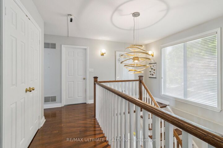Property Photo: 181 Bayview Heights Drive ON M4G 2Z1