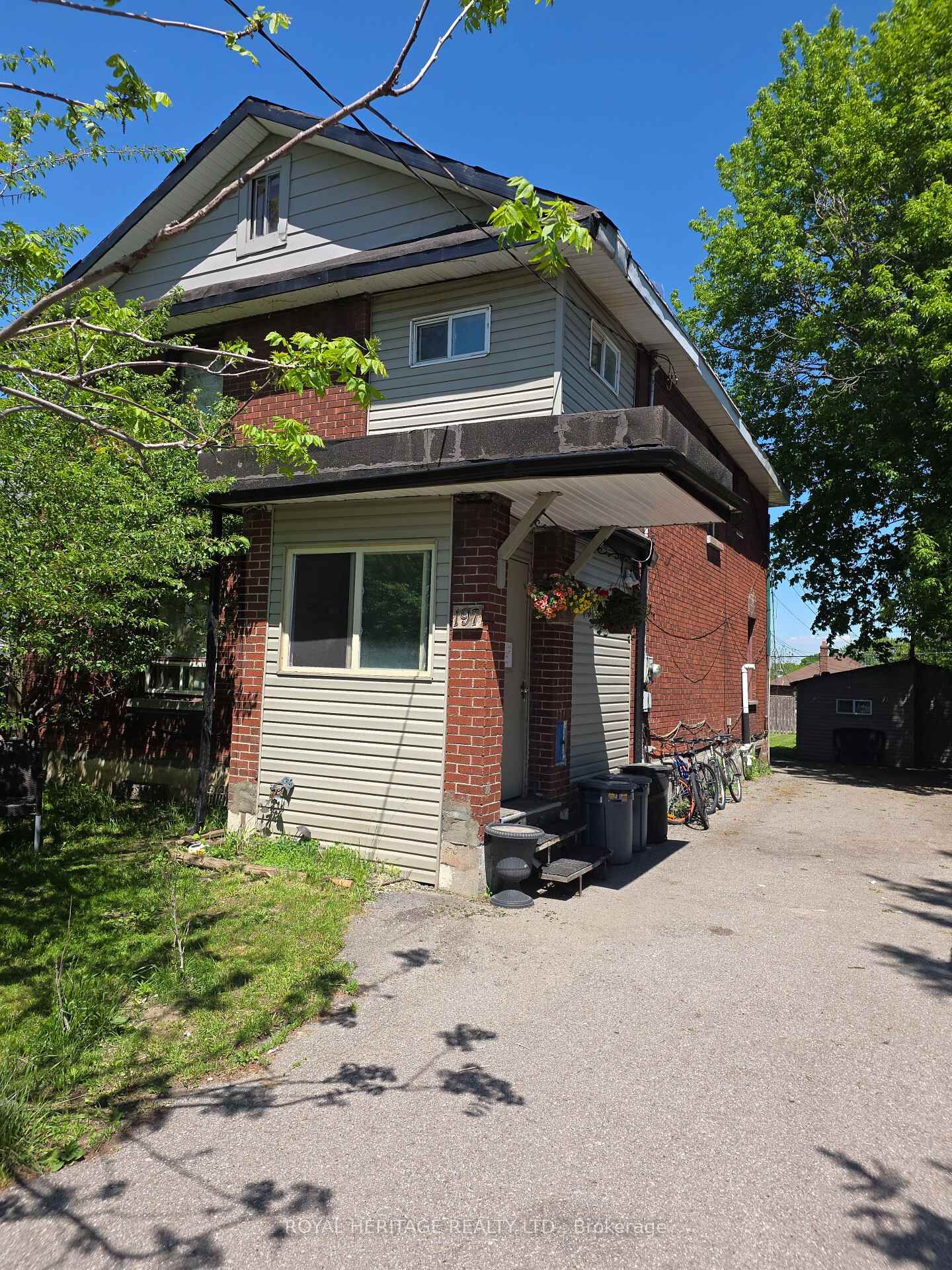Property Photo: 197 Verdun Road ON L1H 5T1