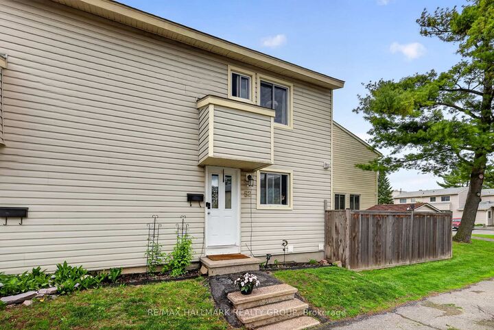 Property Photo: 52 Thistledown Court ON K2J 1M9