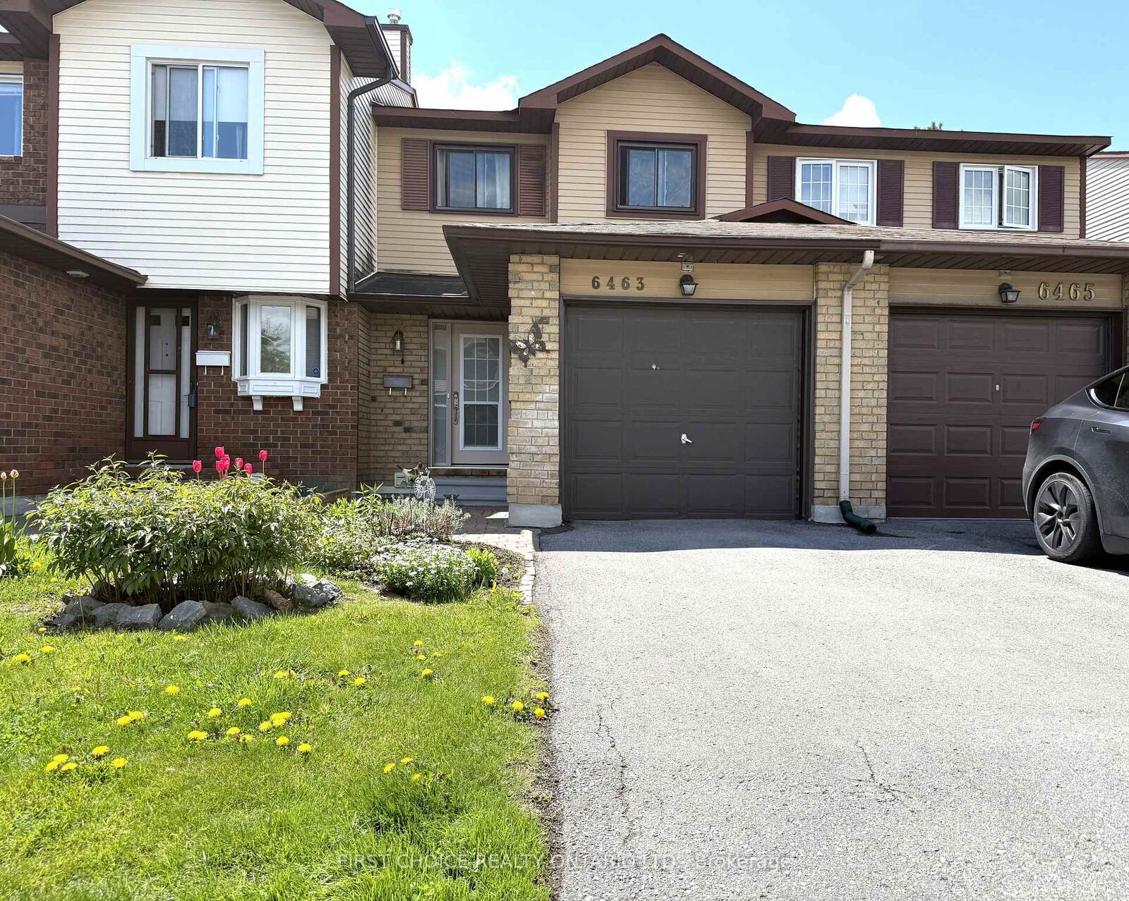 Property Photo:  6463 Colony Square 13  ON K1C 3E1 