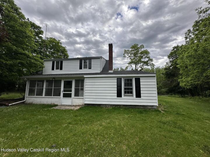 Property Photo:  280 Cottekill  NY 12419 