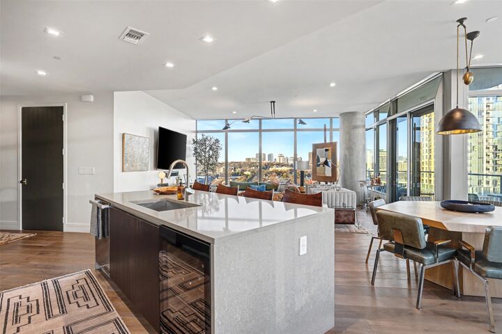 Property Photo: 501 West Avenue 1207 TX 78701