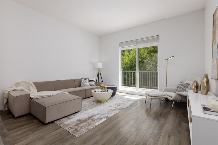 Property Photo: 8130 136A Street 102 BC V3W 1H9