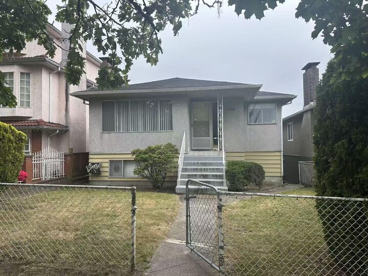 1380 E 54th Avenue — photo 1