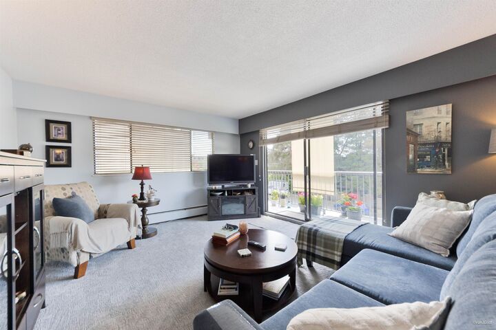 330 W 2nd Street 205 — photo 1