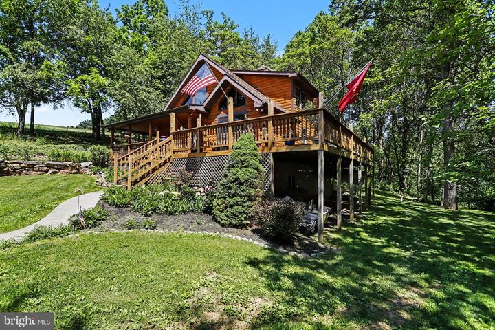 Property Photo:  1093 Goshen Mill Road  PA 17563 