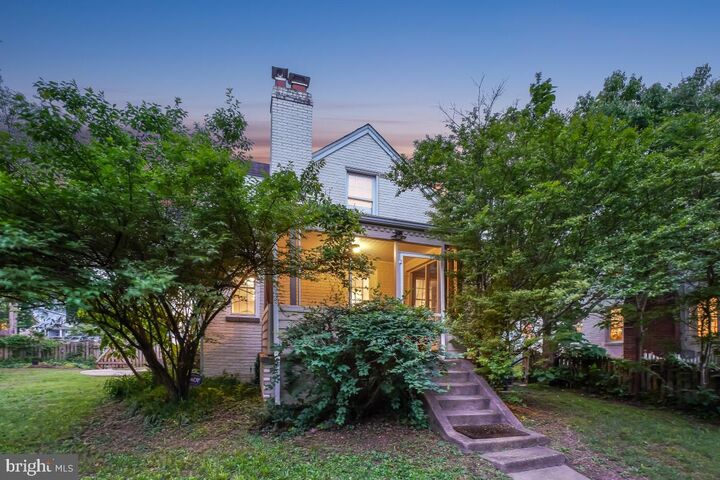 Property Photo:  517 Ethan Allen Avenue  MD 20912 