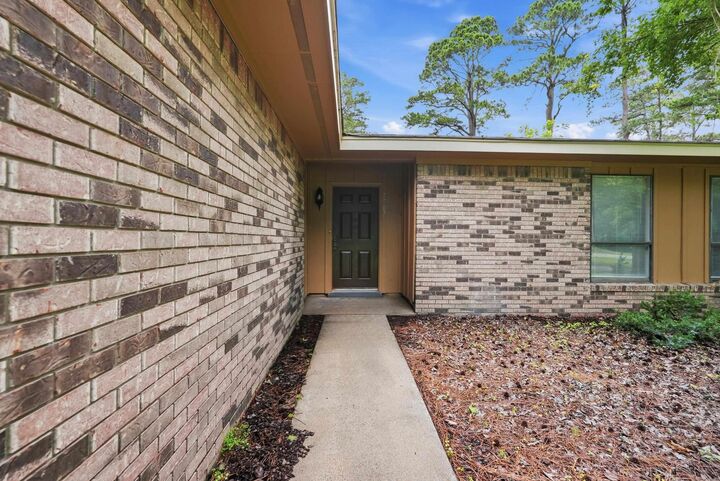 Property Photo: 7507 S Pinewood Dr AR 71603