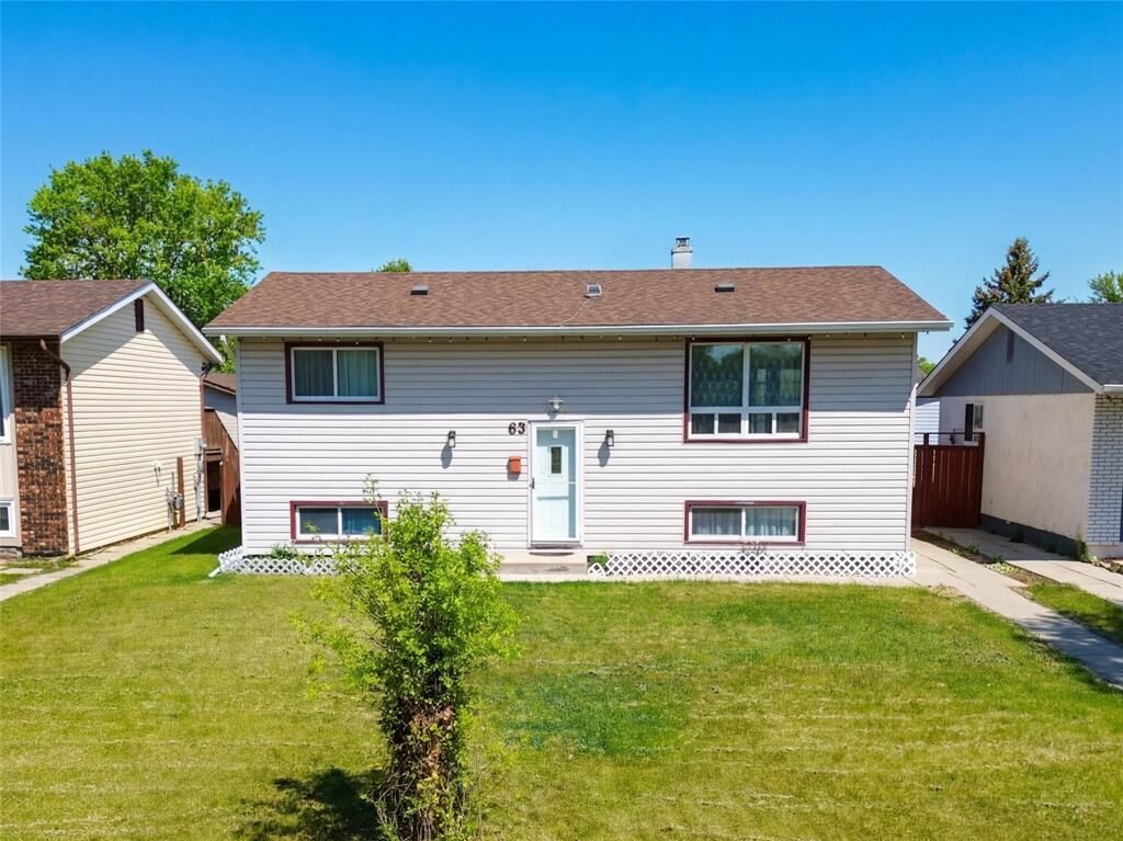 Property Photo: 63 Sanderson Avenue MB R2R 1R2