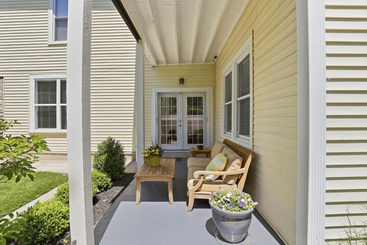 Property Photo:  536 Delta Avenue  OH 45226 