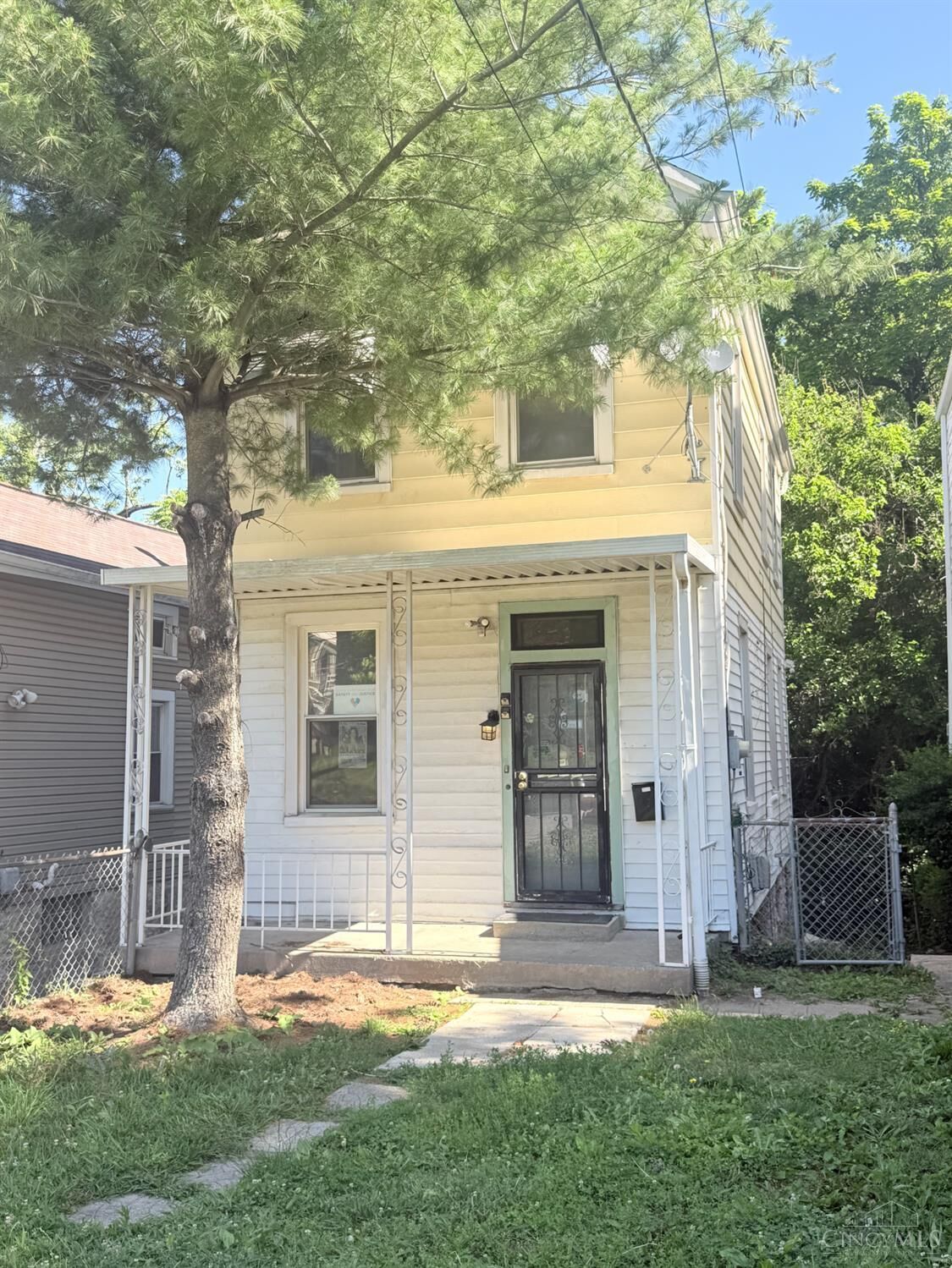 Property Photo:  718 Greenwood Avenue  OH 45229 