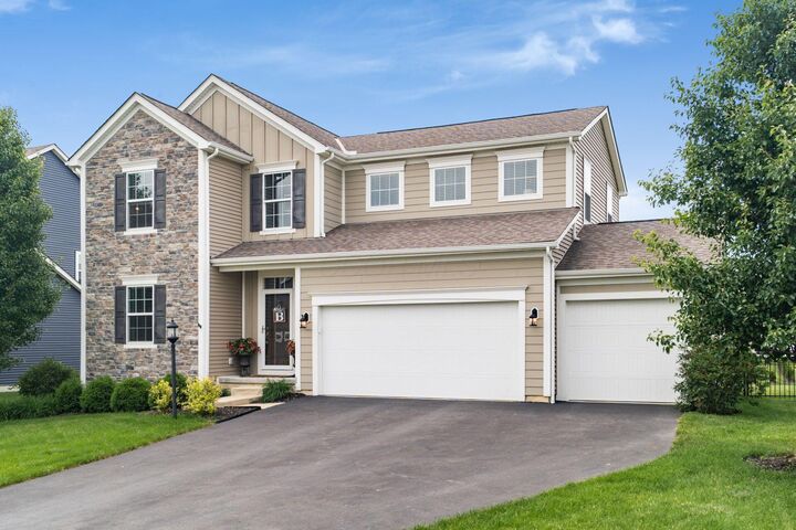 Property Photo:  627 Ludham Trail  OH 43147 