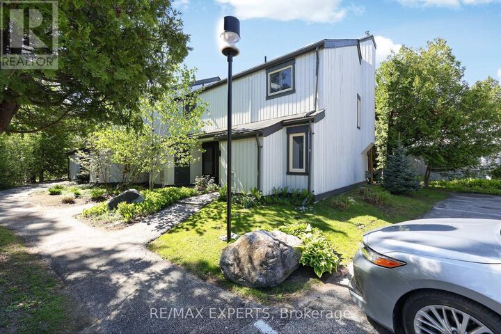 Property Photo:  14 Dawson Drive 416  ON L9Y 5B4 