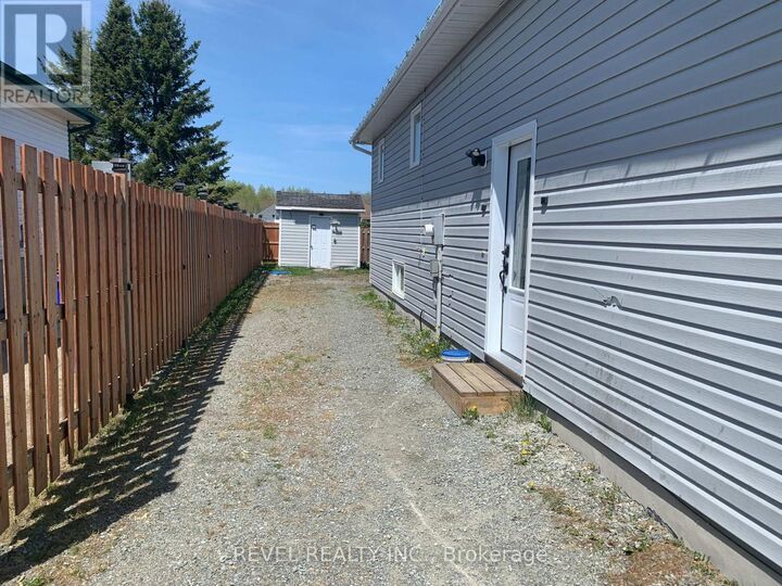 Property Photo:  1284 Park Avenue  ON P4R 1L8 
