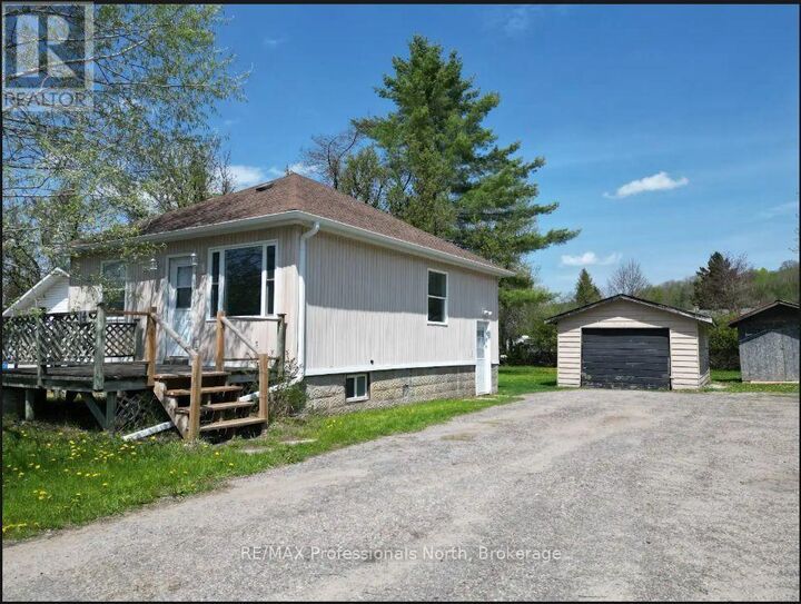 Property Photo:  14 Chandos Street  ON K0M 2K0 