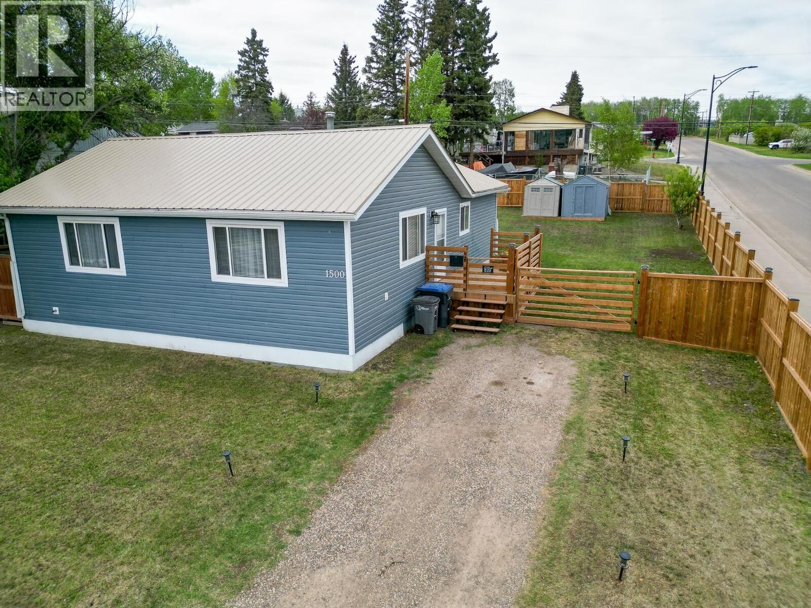 Property Photo: 1500 96 Avenue BC V1G 1L6