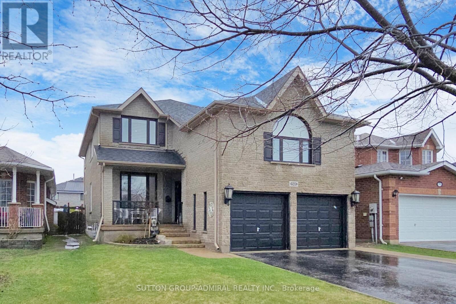 Property Photo: 32 Stephanie Lane Upper ON L4N 0V1