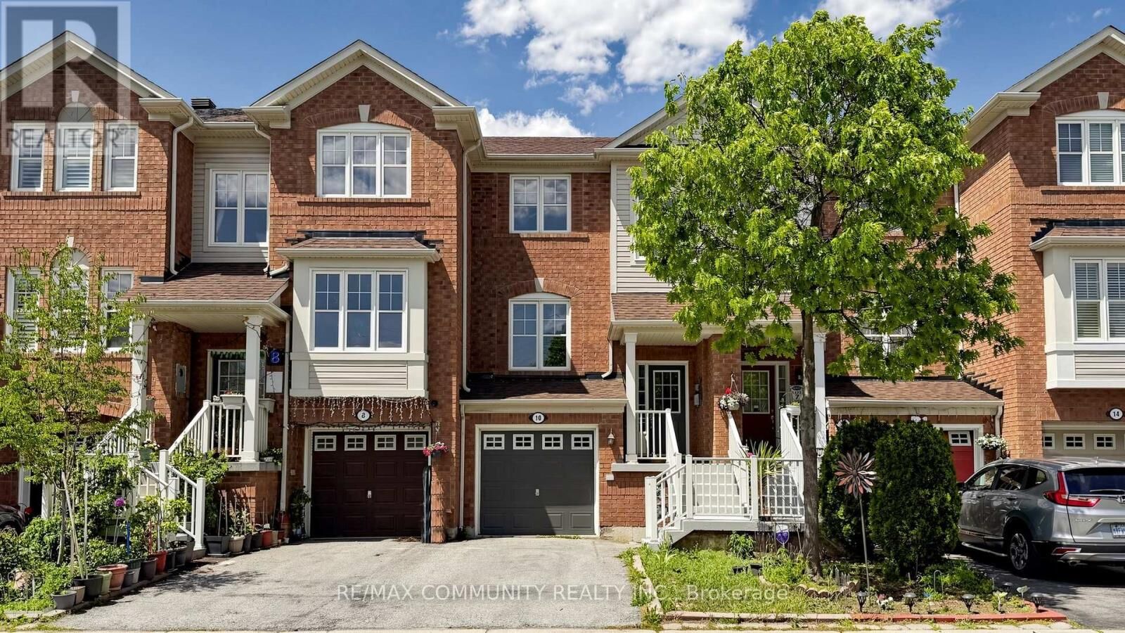 Property Photo: 10 Red Fox Place ON M1B 0A8