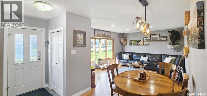 Property Photo: 1406 Ashley Drive SK S9H 1N5
