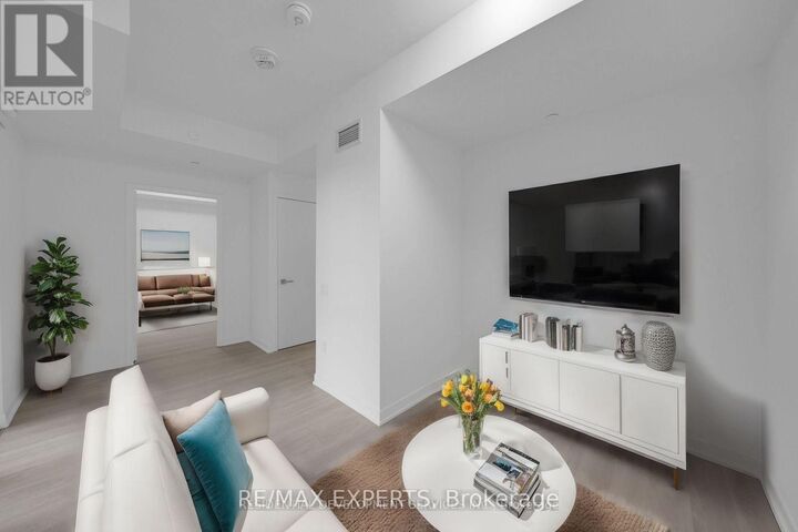 Property Photo: 500 Wilson Avenue 237 ON M3H 0E5