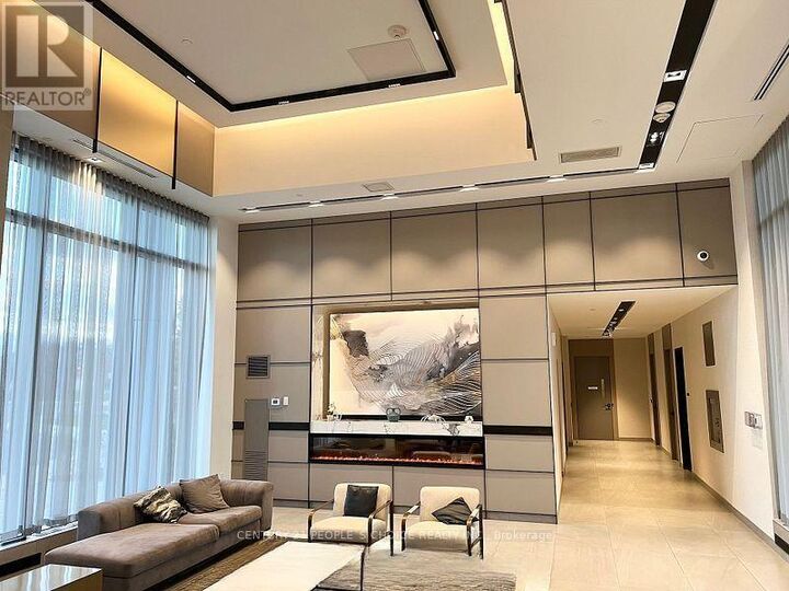 Property Photo: 4655 Metcalfe Avenue 205 ON L5M 0Z8