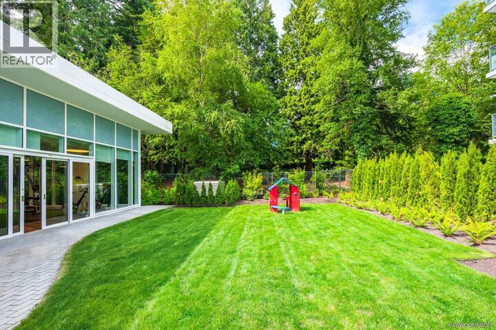 Property Photo: 595 Austin Avenue 1805 BC V3K 0G7