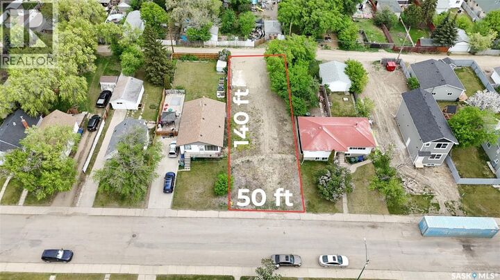 Property Photo:  336 V Avenue S  SK S7M 3E5 