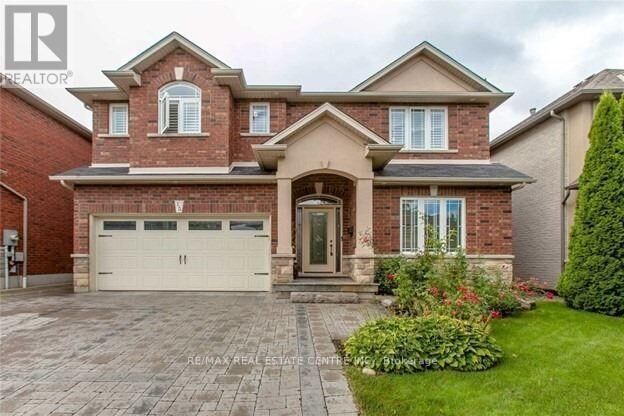 Property Photo: 15 Sasha Court ON L8E 0A3