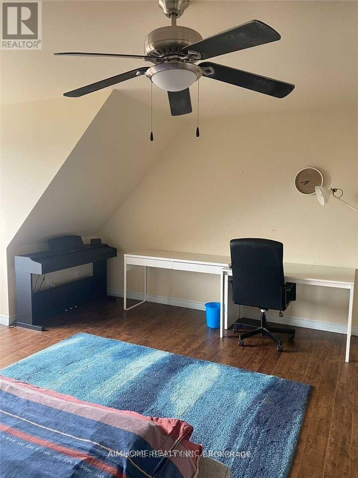 Property Photo: 800 Dundas Street West 30 ON L5C 4S9