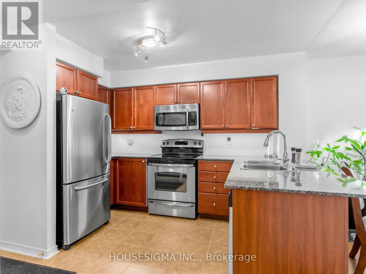Property Photo:  185 Oneida Crescent 1109  ON L4B 0B1 