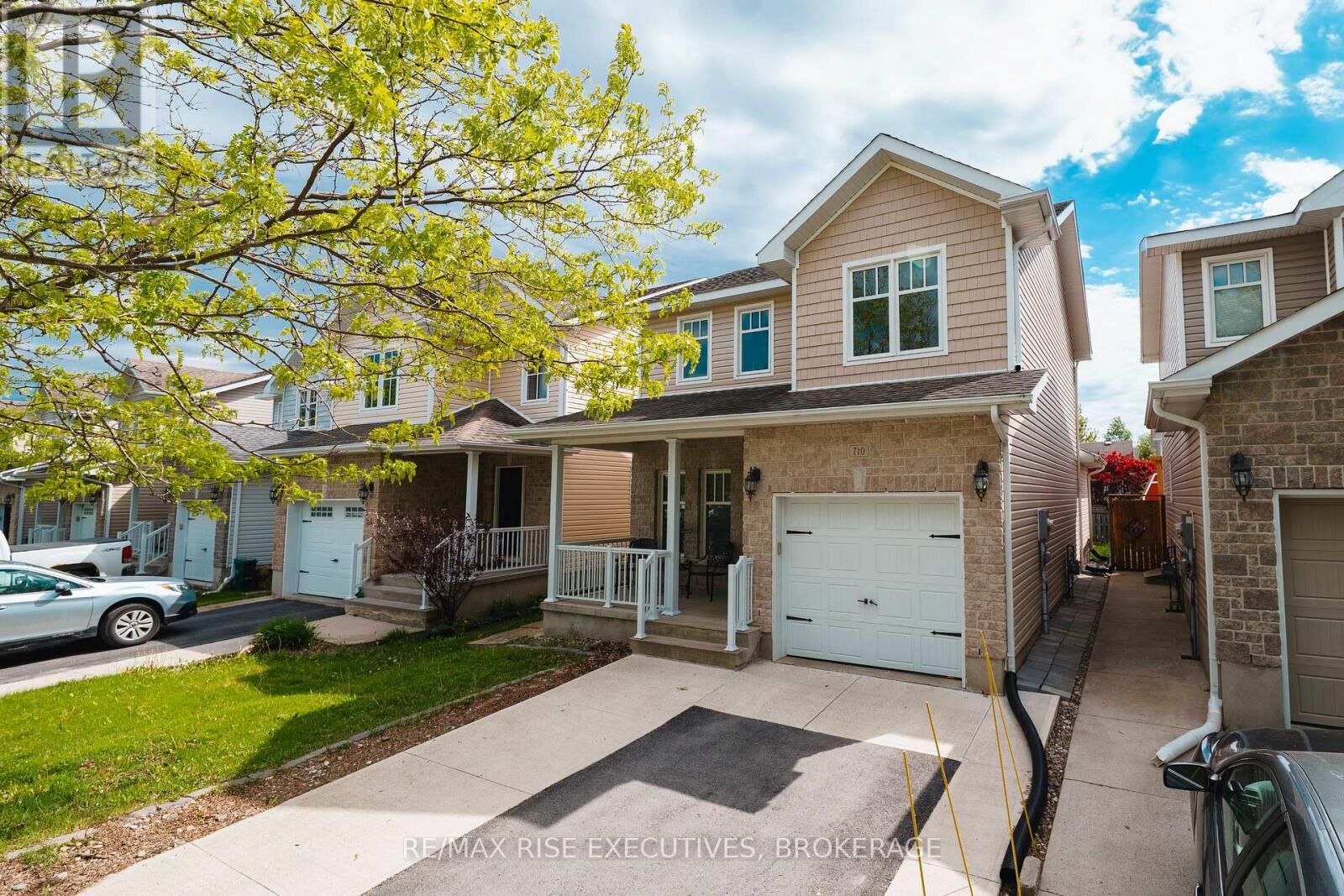 Property Photo: 710 Margaret Way ON K7K 0B9