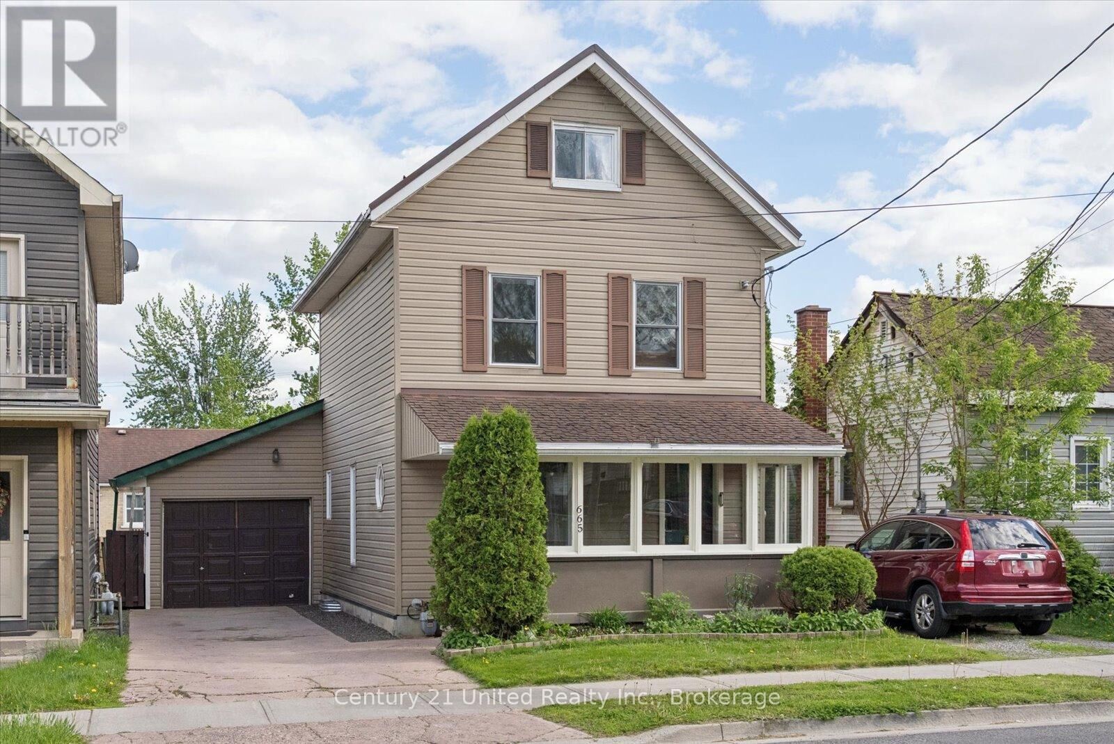 Property Photo:  665 Frank Street  ON K9J 4M8 