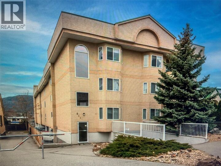 865 Main Street 204 — photo 1