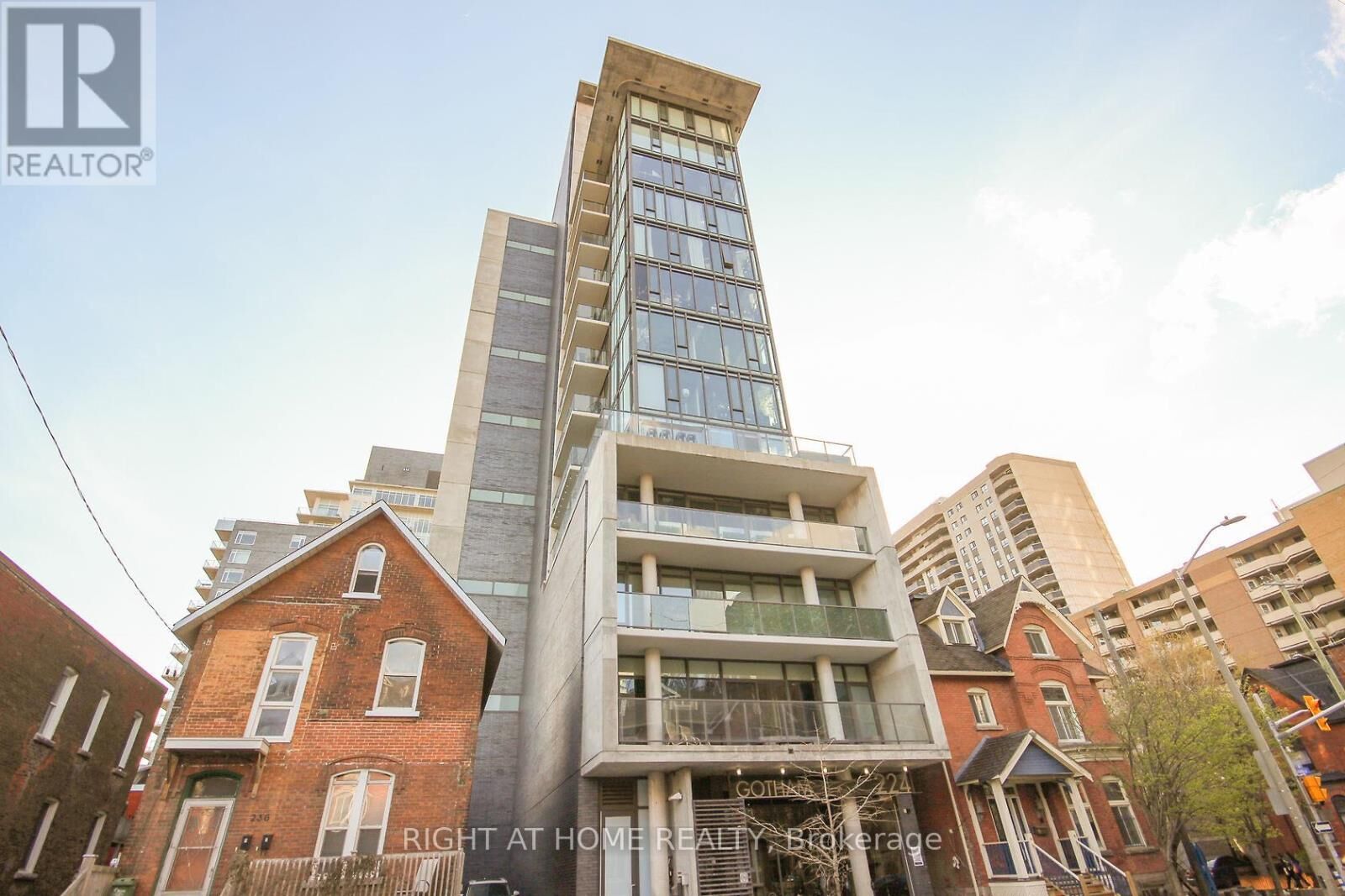 Property Photo:  224 Lyon Street 1002  ON K1R 0C1 
