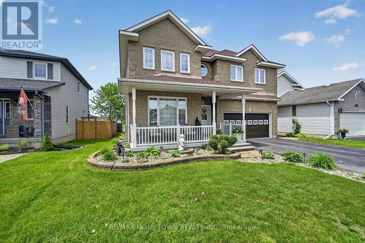Property Photo: 1020 Crestwood Drive ON K6V 7N1