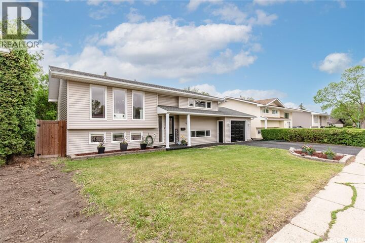 Property Photo:  48 Aster Crescent  SK S6J 1A7 