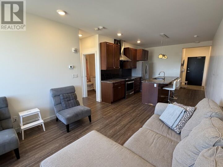 Property Photo:  96 High St N  ON P7A 5R3 