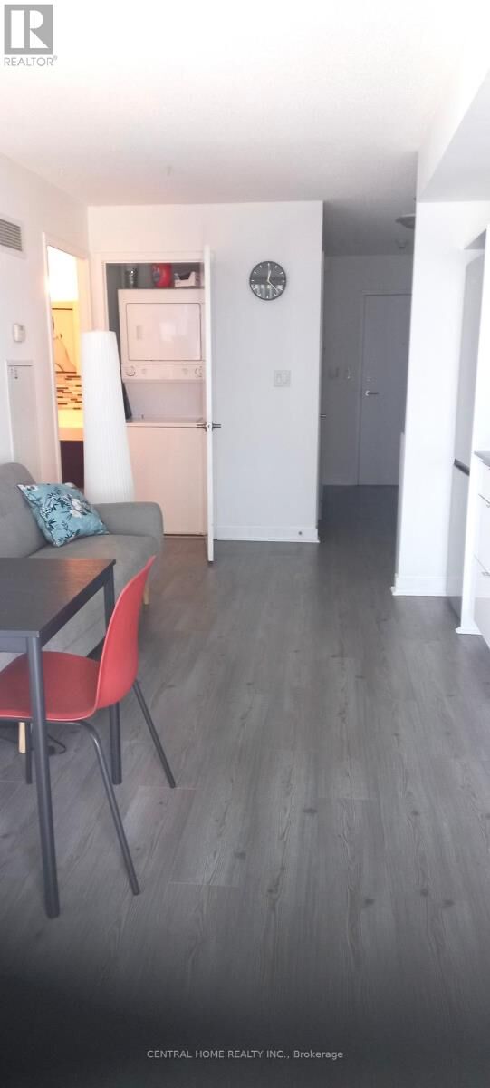 Property Photo: 4K Spadina Avenue West 729 ON M5V 3Y9